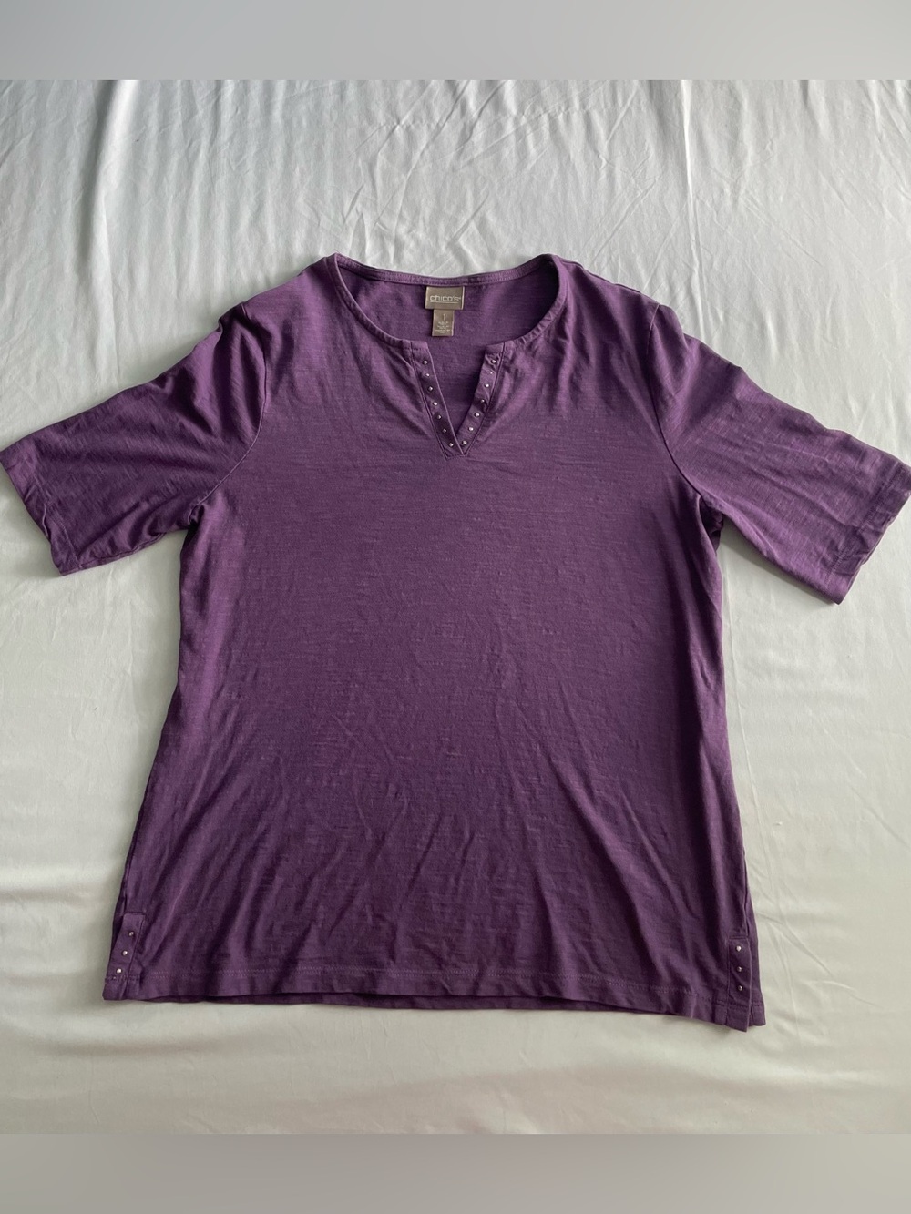 Chico’s T-Shirt Purple Short Sleeve Notch Neck Tee Slub Knit 100% Cotton Size 1